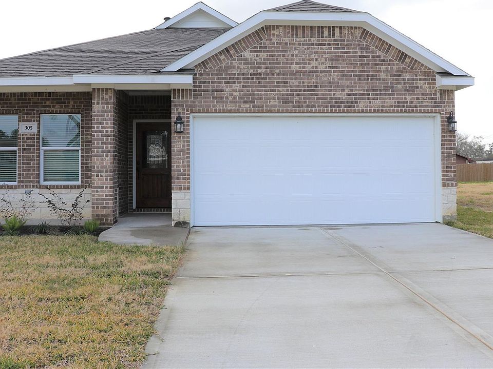 1st image of 305 Carlos Leal Dr