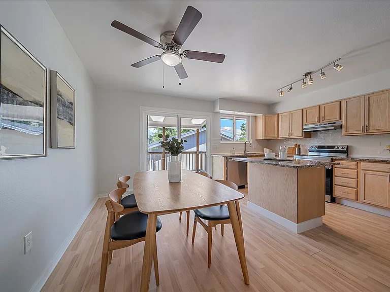 9568 W 56th Pl — Photo 3