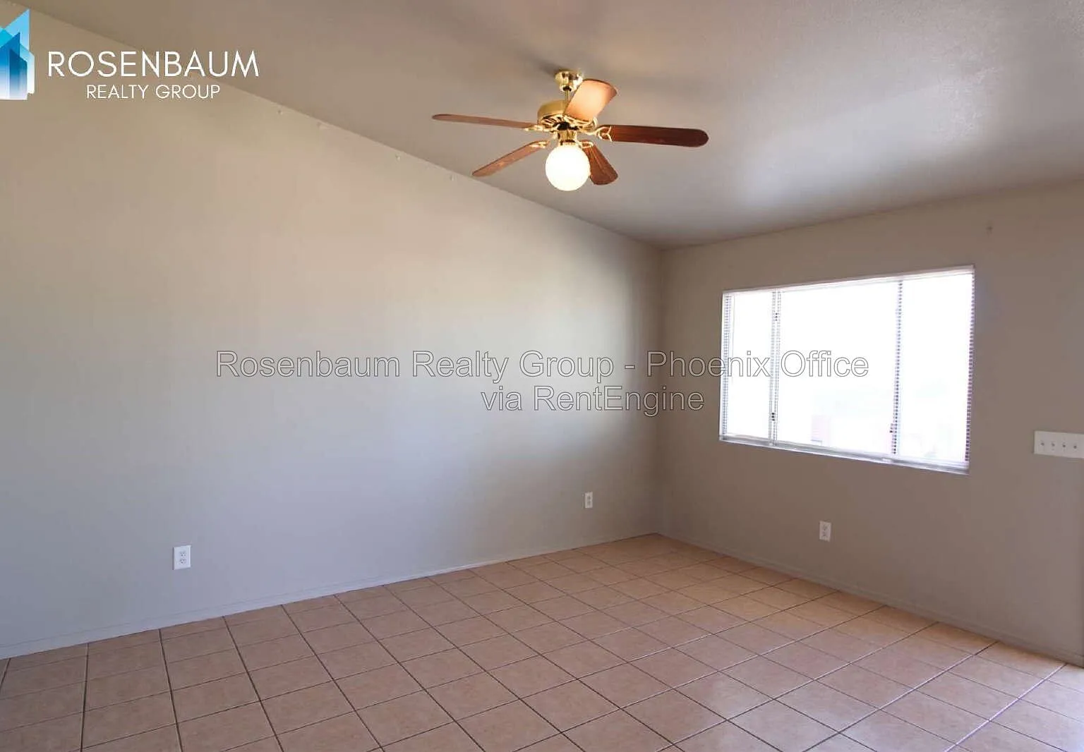 3 bed, 2.0 bath, 1002 sqft, $1,399 — Photo 4