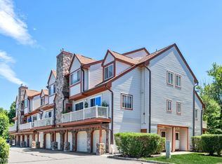 44 Woods Edge Dr, Succasunna, NJ