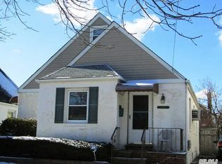 8034 Little Neck Pkwy, Glen Oaks, NY 11004