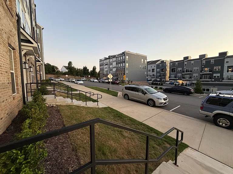 618 Market Grove Dr #100 — Photo 20