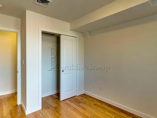 Rented by Bouklis Group | media 12