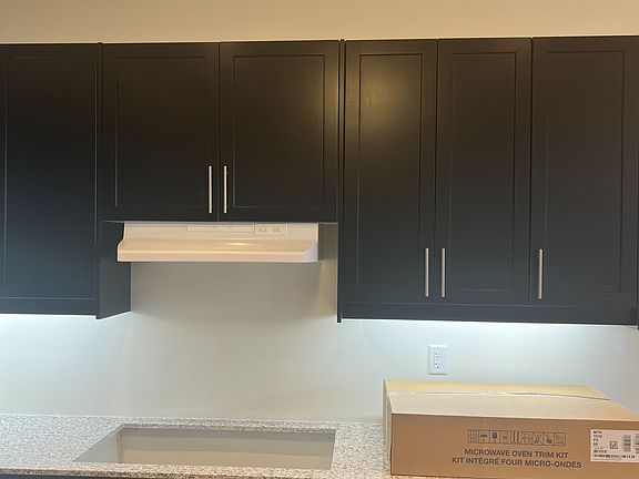 5th image of 925 Rexton Dr