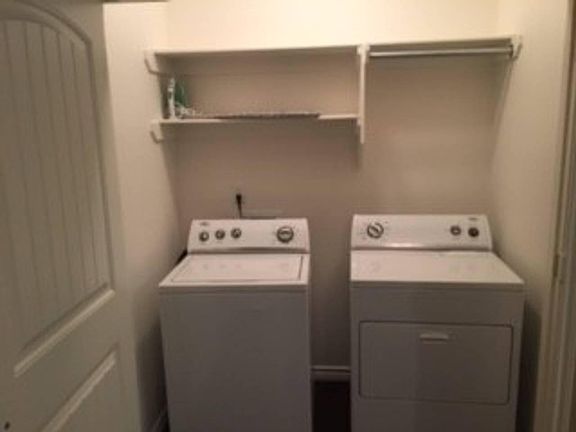 laundry with hookups