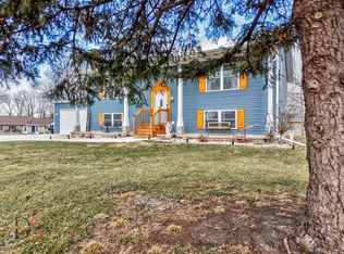 4 Maplewood Ln, Ottawa, IL 61350