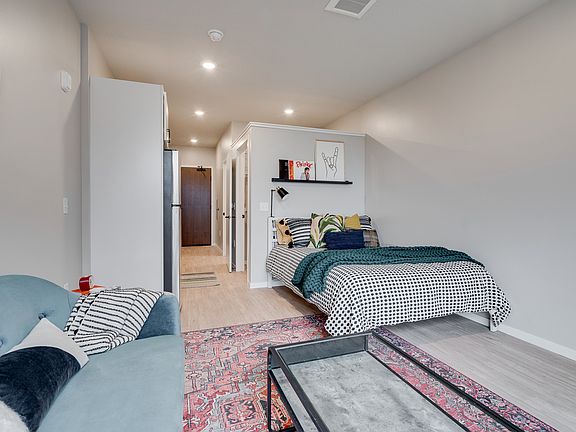 2nd image of 3033 22nd Ave S #3952424