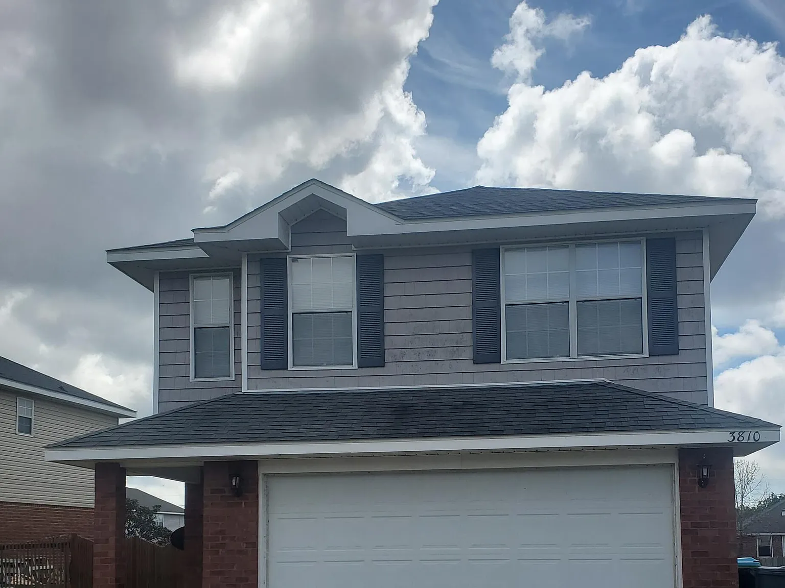 4 bed, 2.5 bath, 1944 sqft, $1,950 — Photo 1