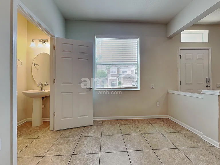 10204 Red Currant Ct — Photo 4