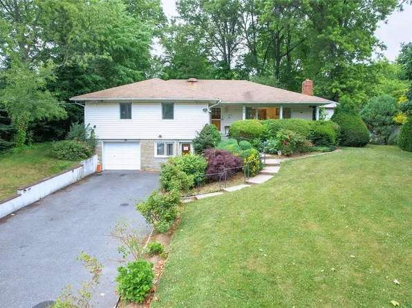 93 Grace Avenue, Great Neck, NY 11021