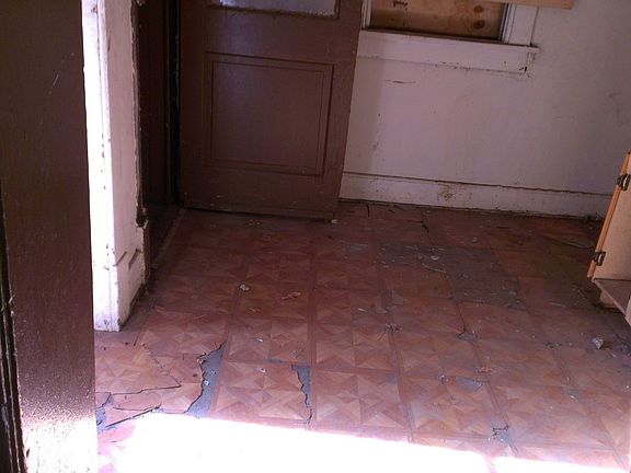 4th image of 859 Studer Ave