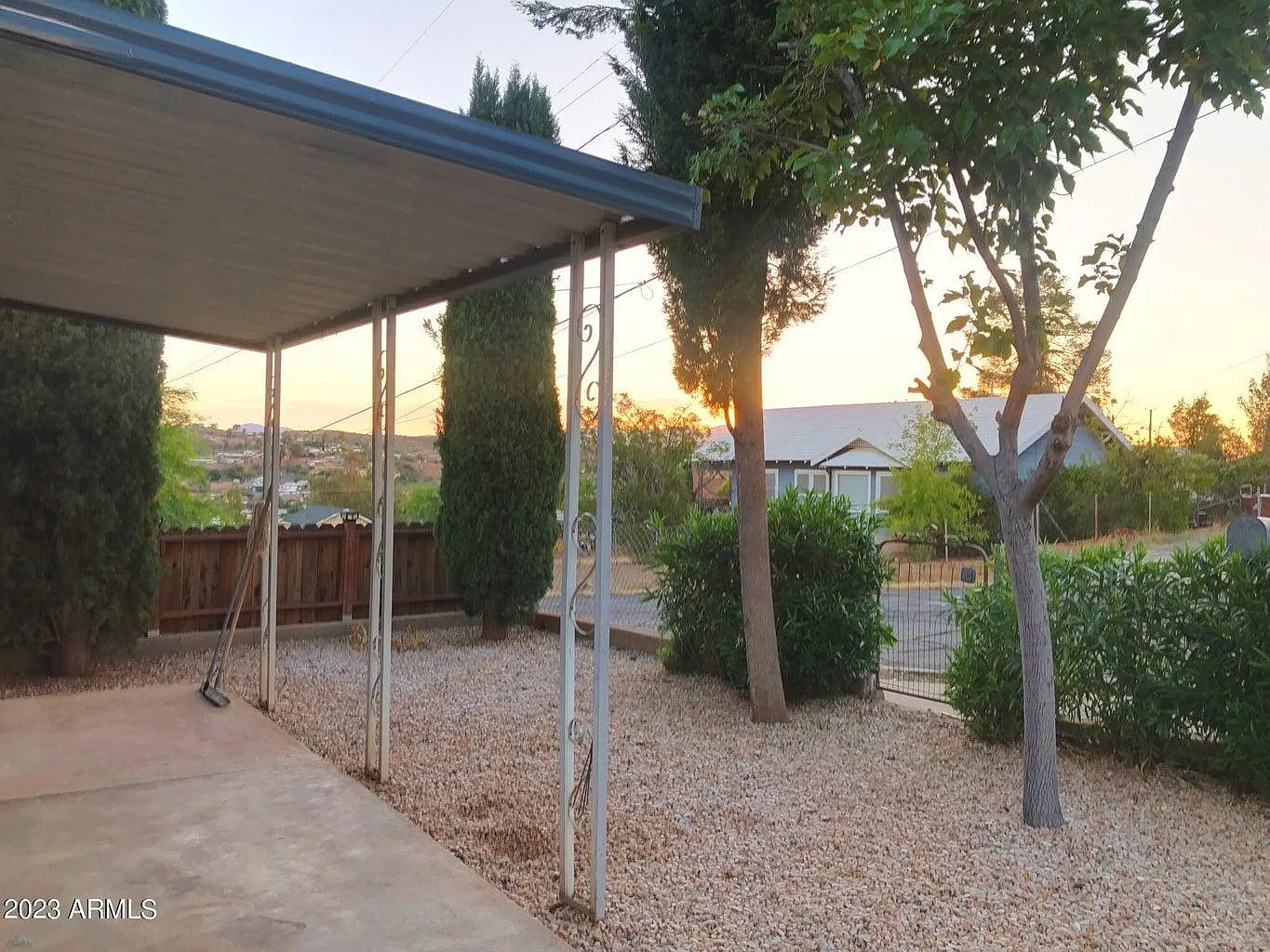 3 bed, 980 sqft, $1,599 — Photo 2