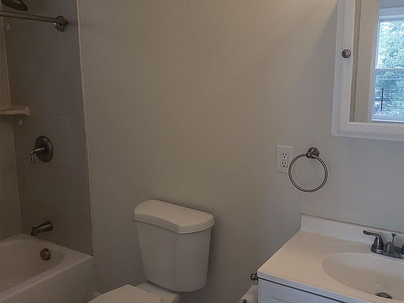 Upper Level Bath