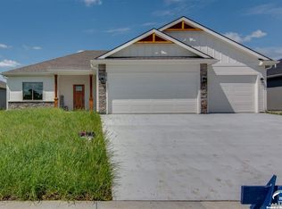 2512 E 26th St, Lawrence, KS 66046