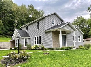 6892 Superior Rd SE, Uhrichsville, OH 44683