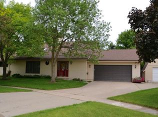 1127 S J Ave, Nevada, IA 50201