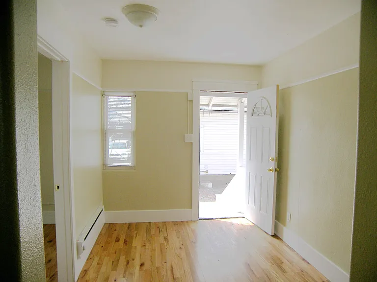 1414 N Garfield Ave #3 — Photo 2