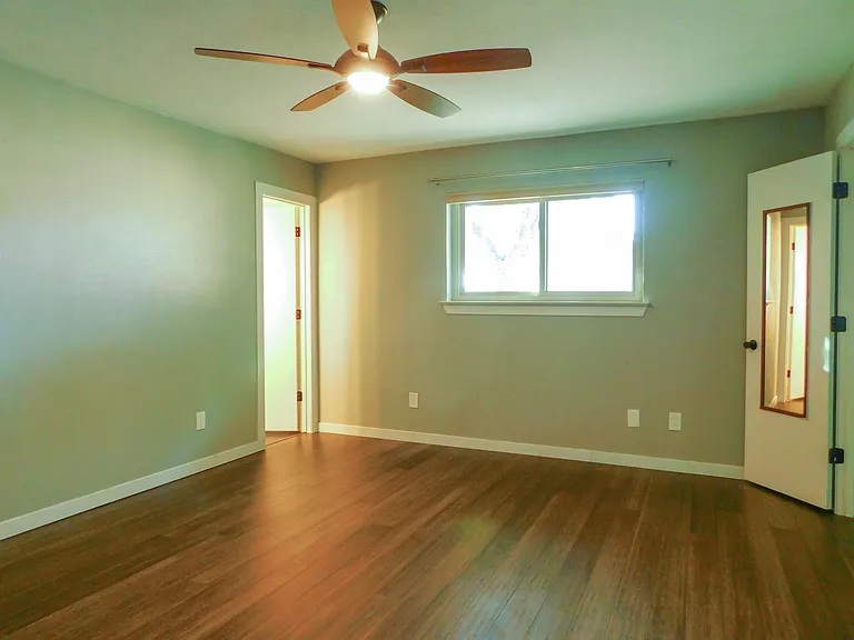 1946 Kensington Dr — Photo 20