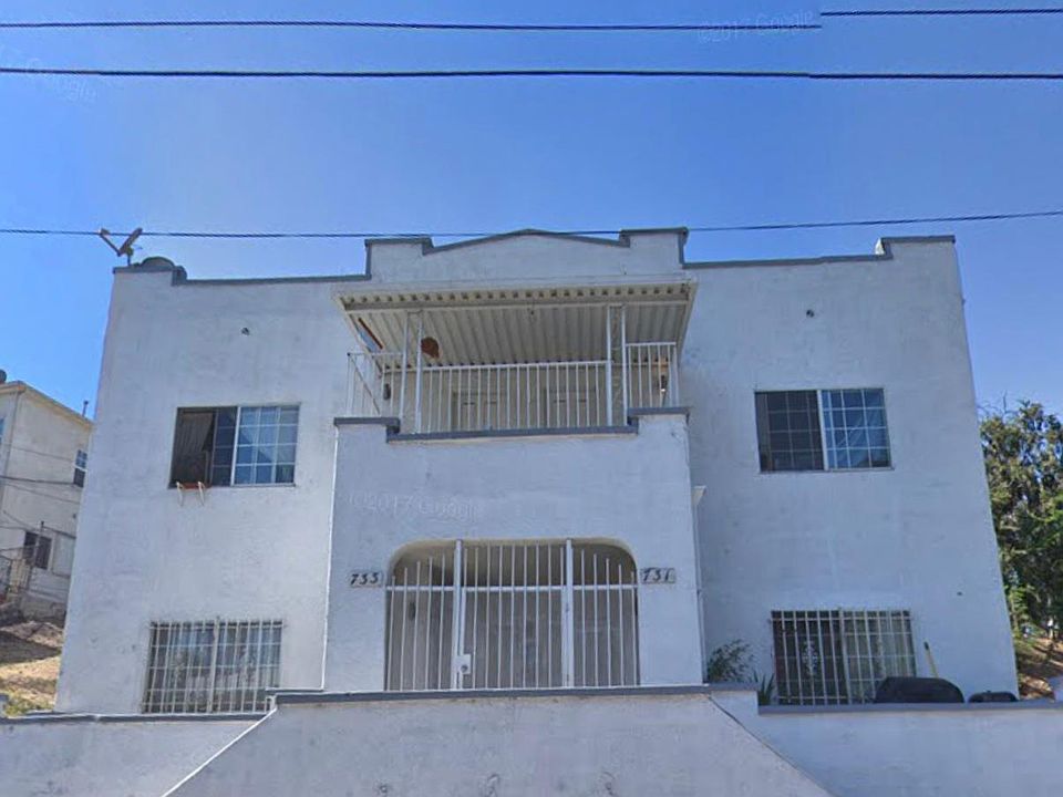 1st image of 733 S Boyle Ave
