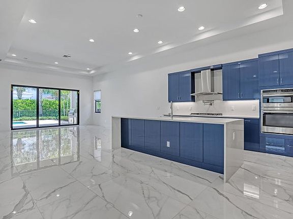 3rd image of 13501 Artisan Cir