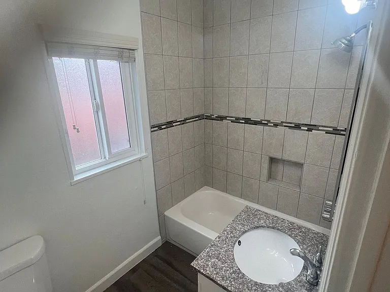 7113 Stafford Ave — Photo 8