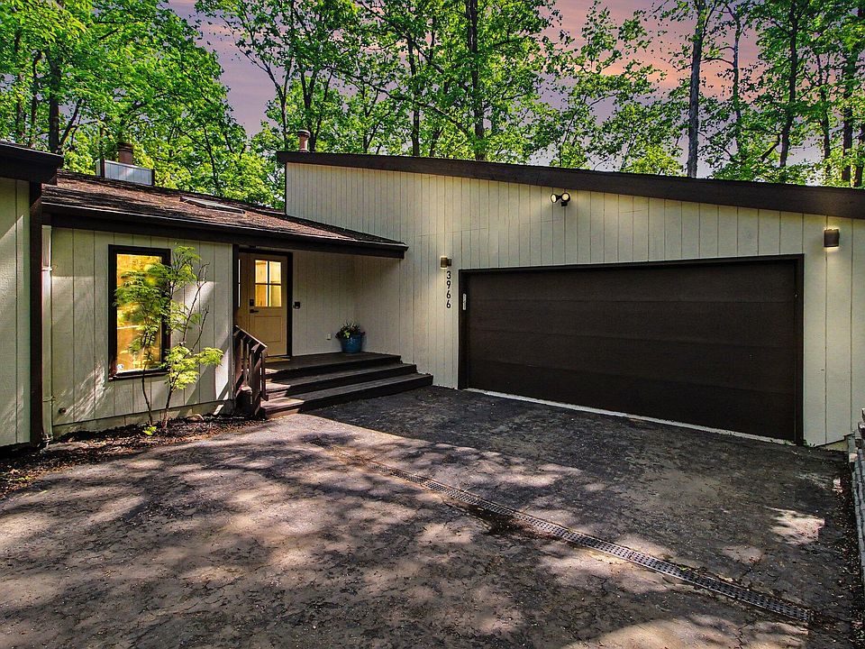 1st image of 3966 Penberton Dr