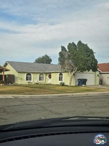 319 Roadrunner Ln, Imperial, CA, 92251