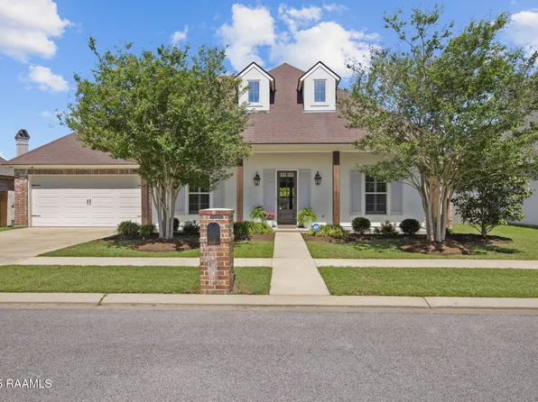 104 Fernridge Dr, Lafayette, LA 70508