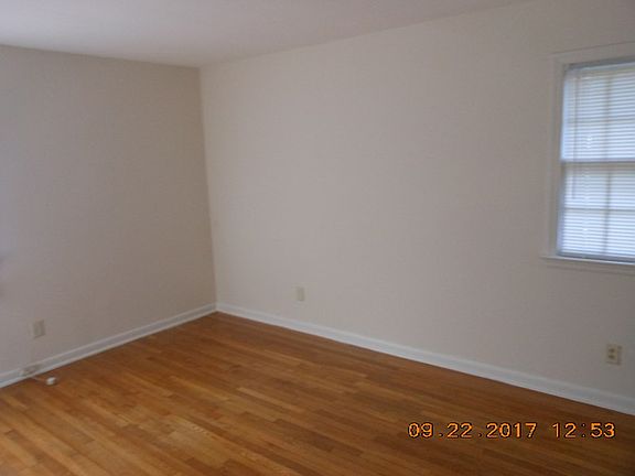4th image of 4244 Shamrock Dr