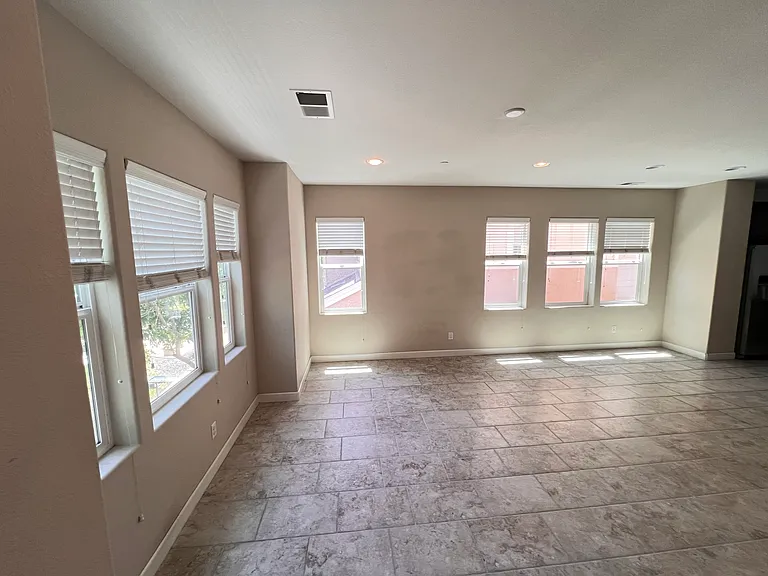 786 Cannery Pl — Photo 8