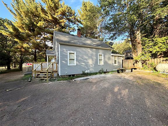 4th image of 2519 Peebles Street