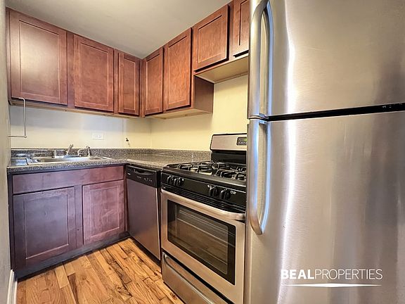 5th image of 1347 N Dearborn St #1347100