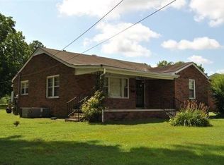 218 Sterling St, Martin, TN 38237