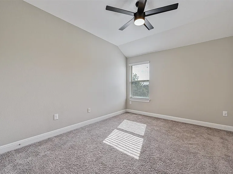 1320 Goldilocks Ln — Photo 24