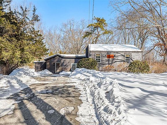 3rd image of 155 Stillwater Rd