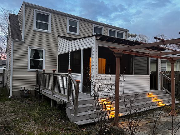 5th image of 855 Marvin Ave