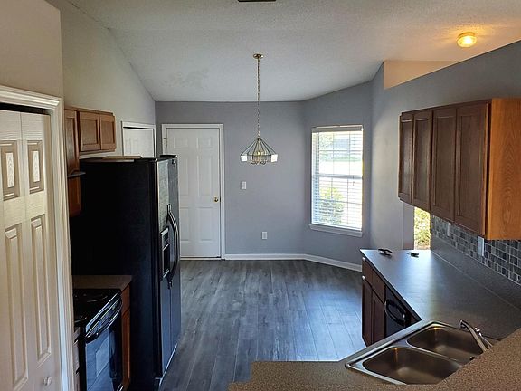 5th image of 2811 Ravine Hill Dr