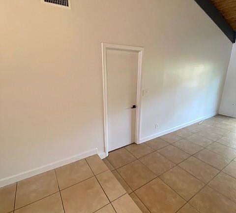 5th image of 7489 NW 33rd St