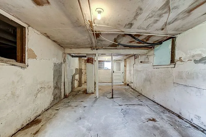1155 N Main St — Photo 21