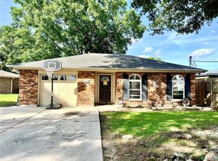 8801 Crochet Ave, River Ridge, LA 70123