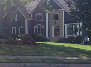 2 Fieldstone Ct, Grafton, MA 01519