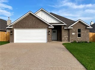1018 Dove Chase Ln, College Station, TX 77845
