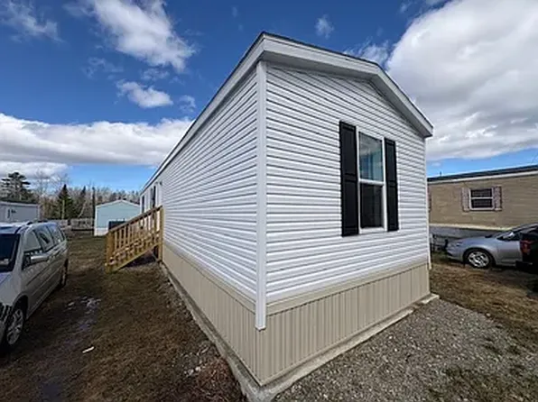 33 Black Bear Rd, Brewer, ME 04412