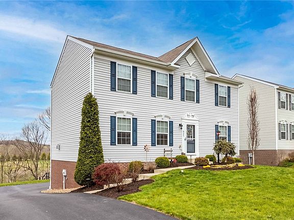 3rd image of 327 Everest Cir