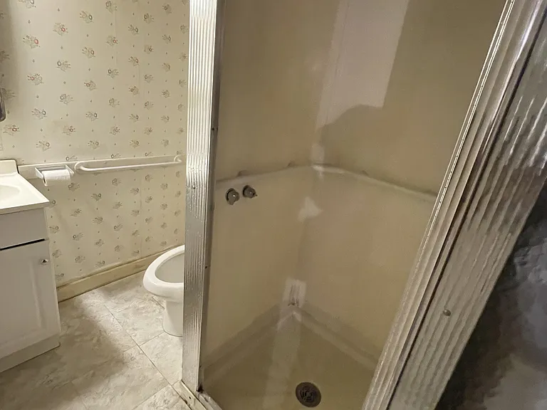 958 Middlesex Tpke — Photo 13