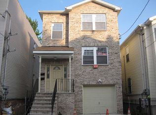 242 Whiton St #TOP, Jersey City, NJ 07304