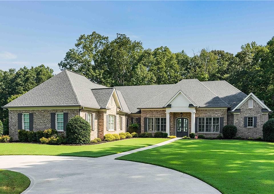 1st image of 345 Sidney Ln