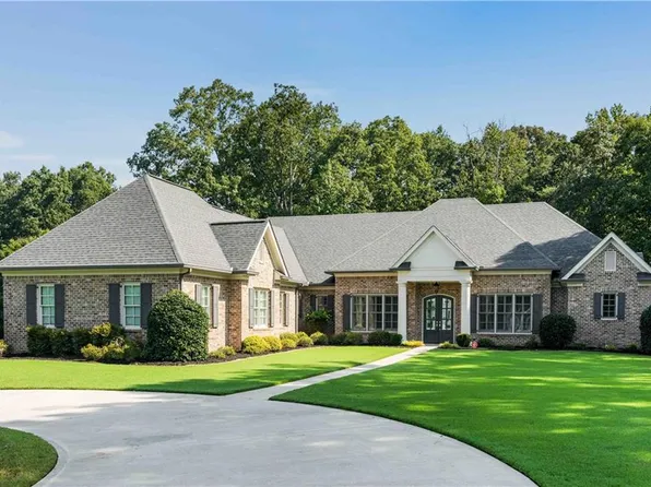 345 Sidney Ln, Fayetteville, GA 30215