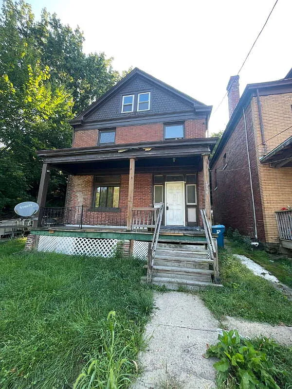 3 bed, 1.0 bath, $1,650 — Photo 1