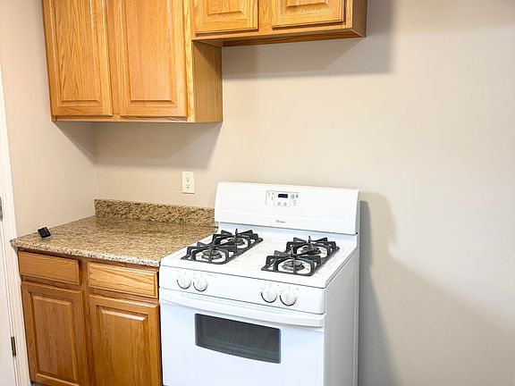3rd image of 229 Broadmoor Ave